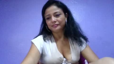 daniela_love1 online show from 05/31/26, 08:10