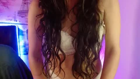 danielarivasth online show from 02/25/25, 08:58