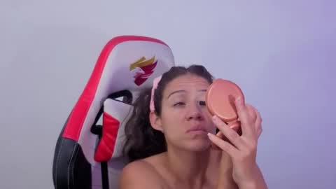 danielarivasth online show from 10/27/25, 03:54