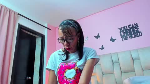 lorena online show from 02/06/25, 02:44