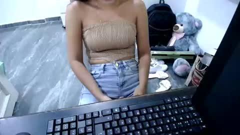danielaa_foxx online show from 06/11/26, 08:29