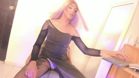 Snapshot of danielamay00 chatting on 06/28/26, 07:20 danielamay00 online show from 06/28/26, 07:20