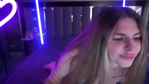 danielareign online show from 06/09/26, 12:39