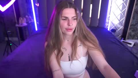 danielareign online show from 06/14/26, 07:05