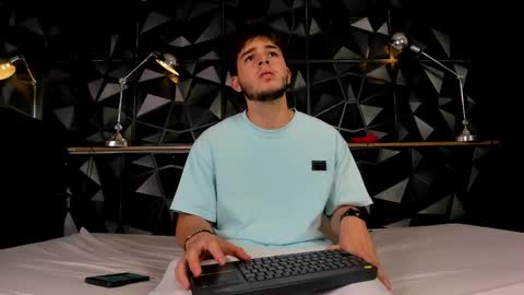 DANIEL online show from 01/06/25, 04:02