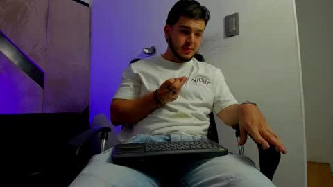 DANIEL online show from 10/23/25, 10:08