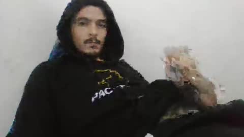 Snapshot of danielhot17 chatting on 12/04/25, 05:50 DANIEL online show from 12/04/25, 05:50