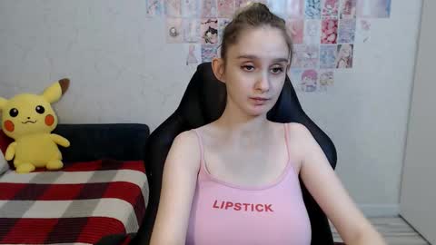 Daniella Martin online show from 11/08/25, 06:57