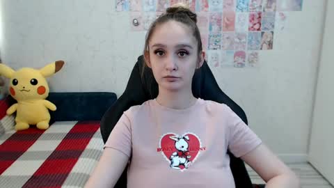 Snapshot of daniella_martin chatting on 04/21/26, 10:43 Daniella Martin online show from 04/21/26, 10:43