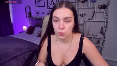 Snapshot of daniellasweet20 chatting on 10/03/25, 10:56 Daniella online show from 10/03/25, 10:56