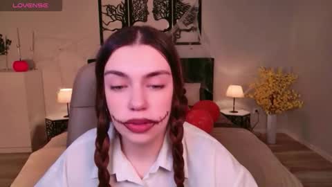 Snapshot of daniellasweet20 chatting on 10/31/25, 11:22 Daniella online show from 10/31/25, 11:22