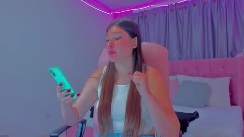 Danielle online show from 11/11/25, 02:22