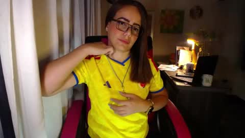 Angie online show from 07/07/26, 03:16
