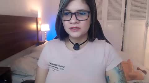 daniellerain online show from 06/21/26, 05:04