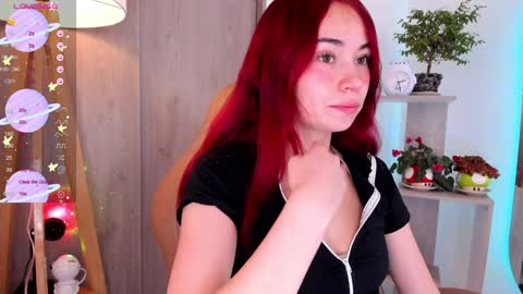 Snapshot of daniellerose_ chatting on 12/17/24, 02:33 Danielle Rose online show from 12/17/24, 02:33