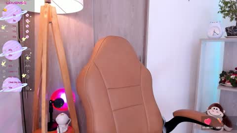 Snapshot of daniellerose_ chatting on 02/04/25, 12:40 Danielle Rose online show from 02/04/25, 12:40