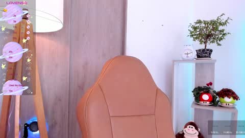 Snapshot of daniellerose_ chatting on 02/07/25, 07:49 Danielle Rose online show from 02/07/25, 07:49