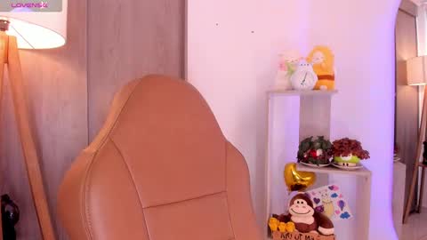 Snapshot of daniellerose_ chatting on 09/15/25, 09:59 Danielle Rose online show from 09/15/25, 09:59