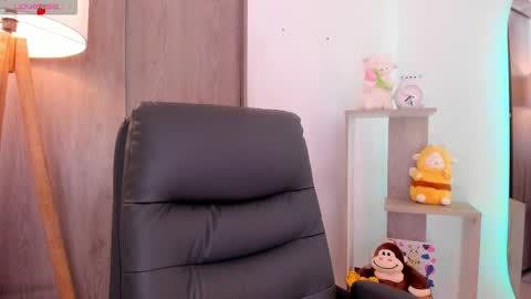 Snapshot of daniellerose_ chatting on 10/03/25, 09:34 Danielle Rose online show from 10/03/25, 09:34