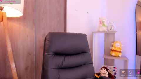 Snapshot of daniellerose_ chatting on 10/21/25, 09:59 Danielle Rose online show from 10/21/25, 09:59