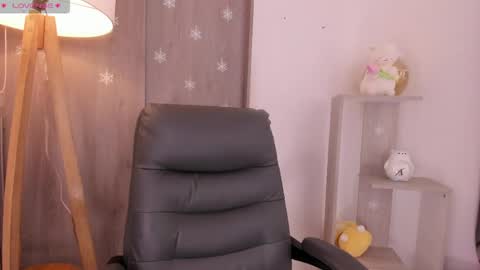 Danielle Rose online show from 06/04/26, 11:22