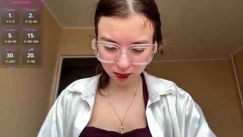 Mia online show from 11/16/25, 07:47