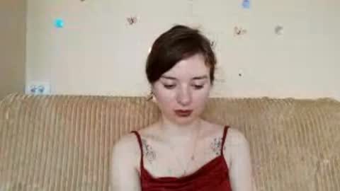 Mia online show from 06/05/26, 01:17