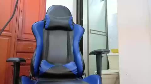 Snapshot of daniels6959 chatting on 10/16/25, 10:11 JUAN online show from 10/16/25, 10:11