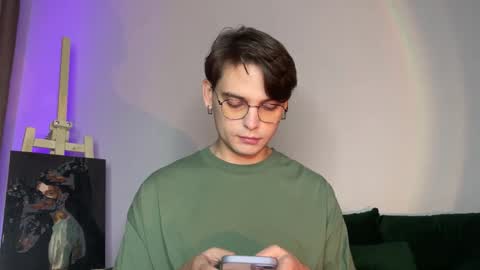Snapshot of danieltuckerr chatting on 10/27/25, 04:22 danieltuckerr online show from 10/27/25, 04:22