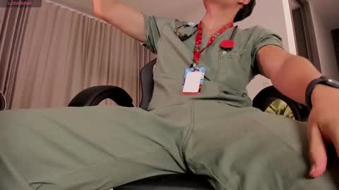 Snapshot of danielvg686413 chatting on 11/01/25, 04:03 Masked online show from 11/01/25, 04:03