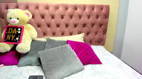 DaniiBelluci  online show from 01/13/25, 07:43