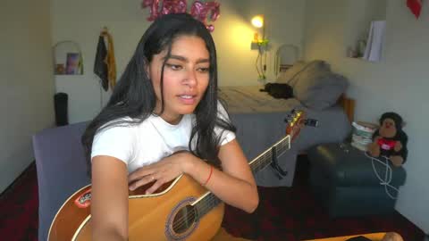 danalle .. online show from 05/31/26, 06:09