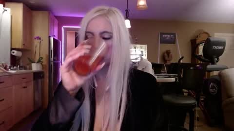 DanikaWhite69 online show from 12/14/24, 10:13
