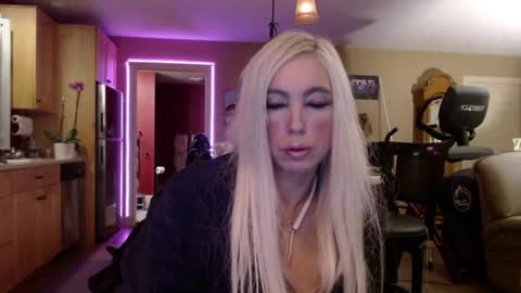 DanikaWhite69 online show from 12/26/24, 07:45