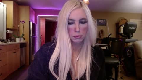 DanikaWhite69 online show from 01/02/25, 08:17