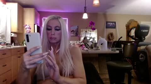 DanikaWhite69 online show from 05/24/26, 11:37