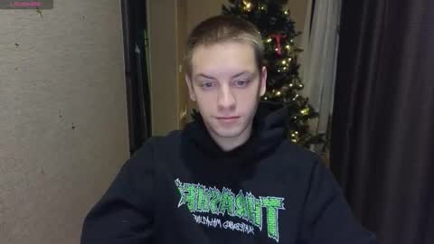 Snapshot of danila_trezzini chatting on 12/13/25, 08:36 danila online show from 12/13/25, 08:36