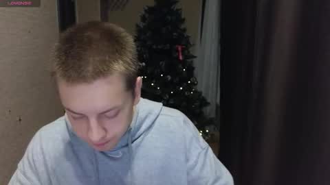 Snapshot of danila_trezzini chatting on 12/17/25, 08:26 danila online show from 12/17/25, 08:26