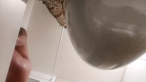 Snapshot of danimal5000 chatting on 09/18/25, 06:15 danimal5000 online show from 09/18/25, 06:15