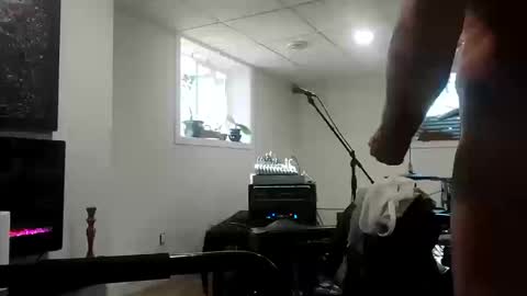 Snapshot of danimal5000 chatting on 10/10/25, 07:02 danimal5000 online show from 10/10/25, 07:02