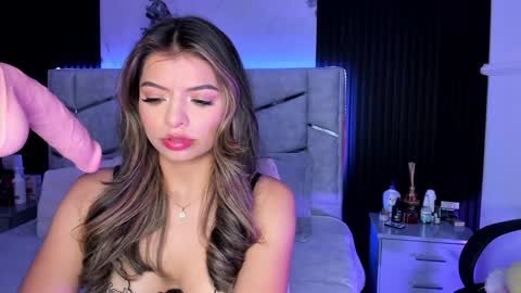 Dani Phonenix online show from 02/08/25, 08:42