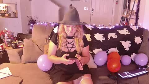 Dani And Daddy online show from 10/12/25, 03:27