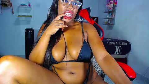 danisabrownn online show from 06/06/26, 06:12
