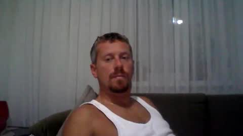 Snapshot of danisami12345 chatting on 10/22/25, 10:09 daniel online show from 10/22/25, 10:09