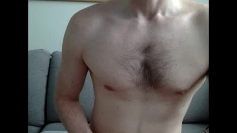 Snapshot of danishguysdicks chatting on 06/02/26, 07:43 Buzzy online show from 06/02/26, 07:43