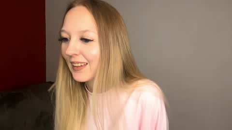 Kiki online show from 06/03/26, 02:33