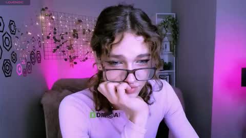 Snapshot of dann_foxy chatting on 10/13/25, 07:36 dann foxy online show from 10/13/25, 07:36