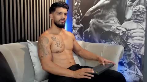 Snapshot of dann_saenz chatting on 12/30/24, 10:34 Dann saenz online show from 12/30/24, 10:34