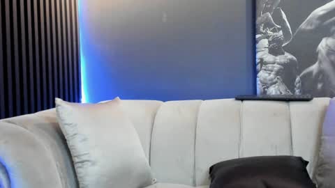 Snapshot of dann_saenz chatting on 01/09/25, 02:43 Dann saenz online show from 01/09/25, 02:43