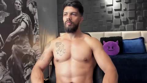 Snapshot of dann_saenz chatting on 01/18/25, 02:25 Dann saenz online show from 01/18/25, 02:25